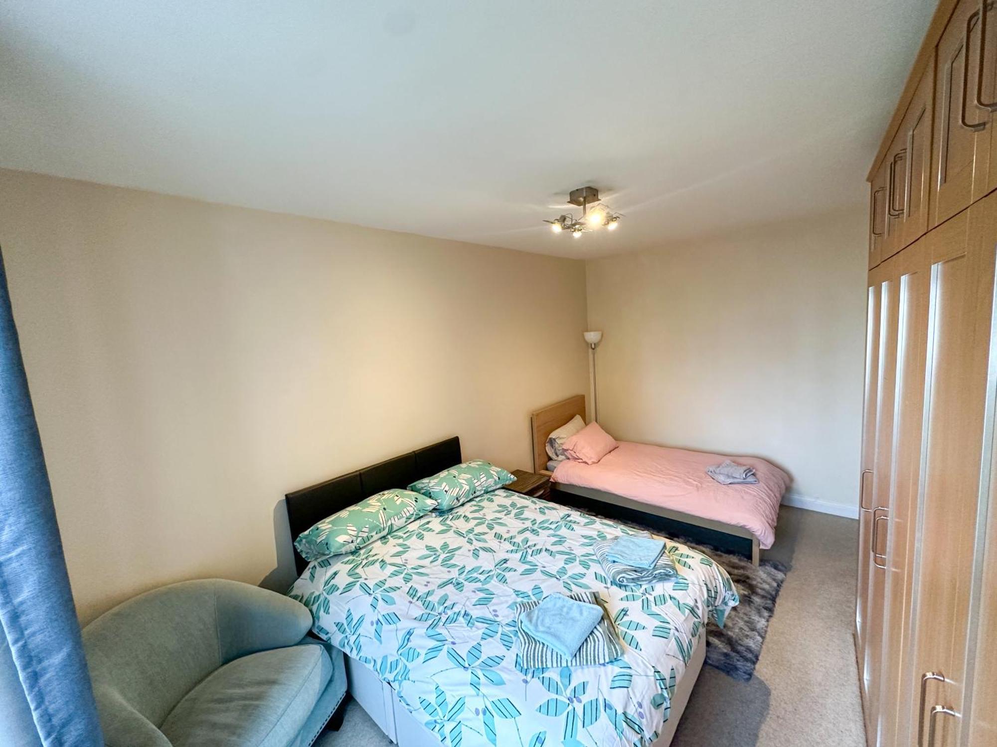 2 Bed Flat - Short Walk From Brent Cross Station Apartment Hendon Exterior photo